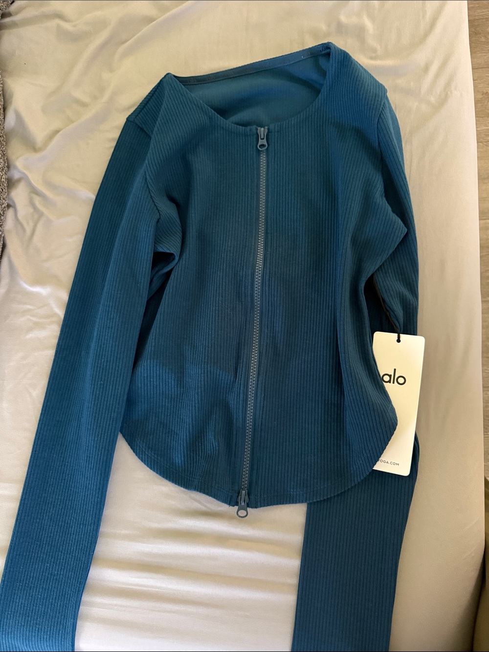 NWT ALO Ribbed Stardust Jacket, Eclipse Blue, size M - Picture 2 of 5